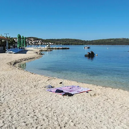 Gorgeous In Okrug Gornji Apartment Trogir